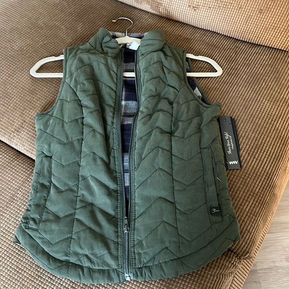 Vest by Supplies at Union Bay NWT. Military Green xsp plaid flannel lining - Picture 2 of 10
